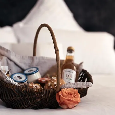 Vanadis, D'exceptions & - Le Balneo 厄尔河畔帕西